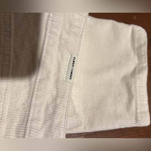 ⭐️NWT ⭐️ Super High Rise Skinny pants, Size 13 Jr - Picture 4 of 8